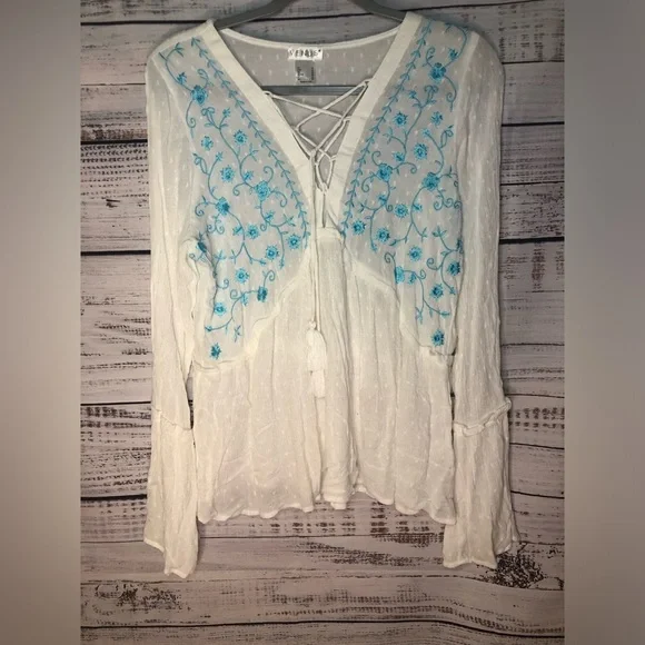 VENUS White and Teal 3/4 Sleeve Embellished Blouse sizes 8,10 and 14 NWOT - Picture 6 of 15